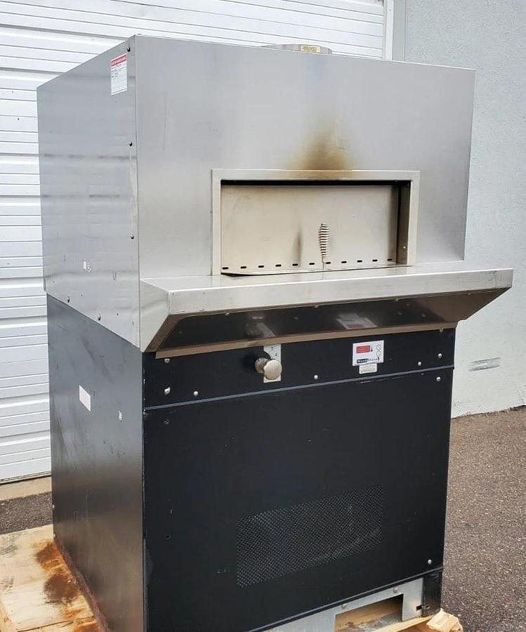 Used WoodStone BISTRO 4343 Gas Stone Hearth Pizza Oven WITH HOOD
