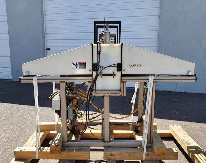 Used FoodTools CS-10AF Cake and Bar Slicer