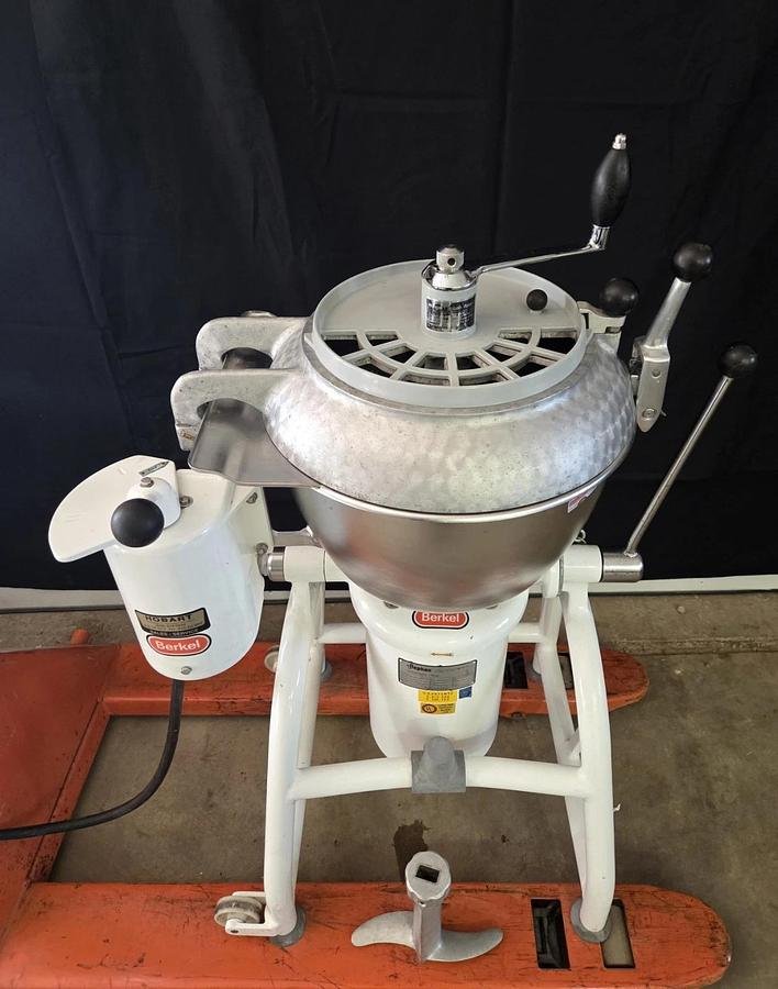Used HOBART VCM25 Vertical Chopper Mixer 25 QT Food Processor