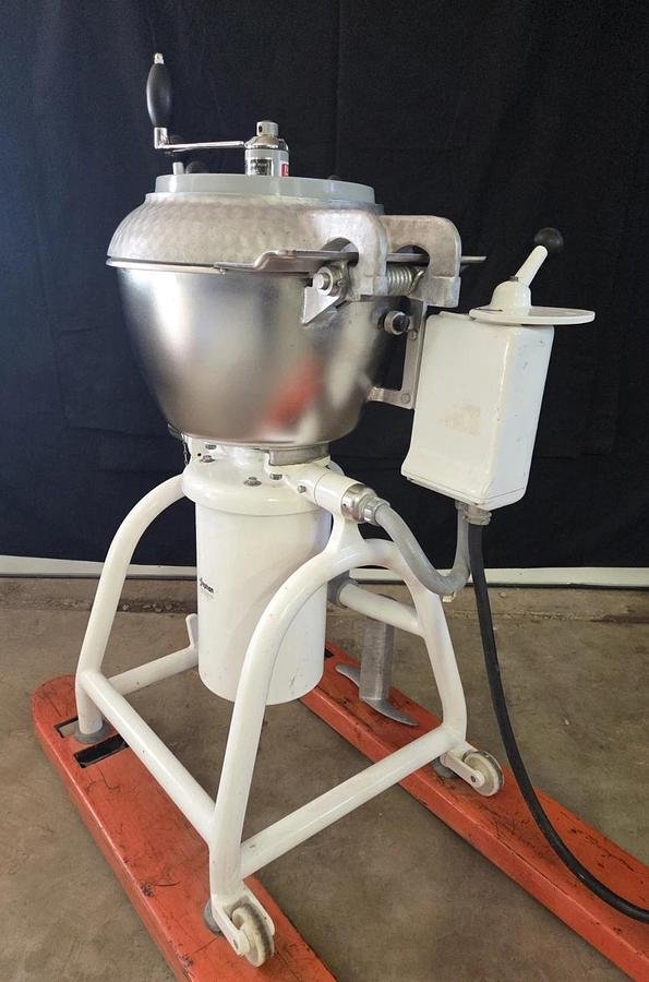 Used HOBART VCM25 Vertical Chopper Mixer 25 QT Food Processor